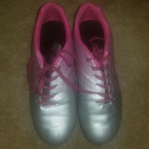 Girls soccer cleats